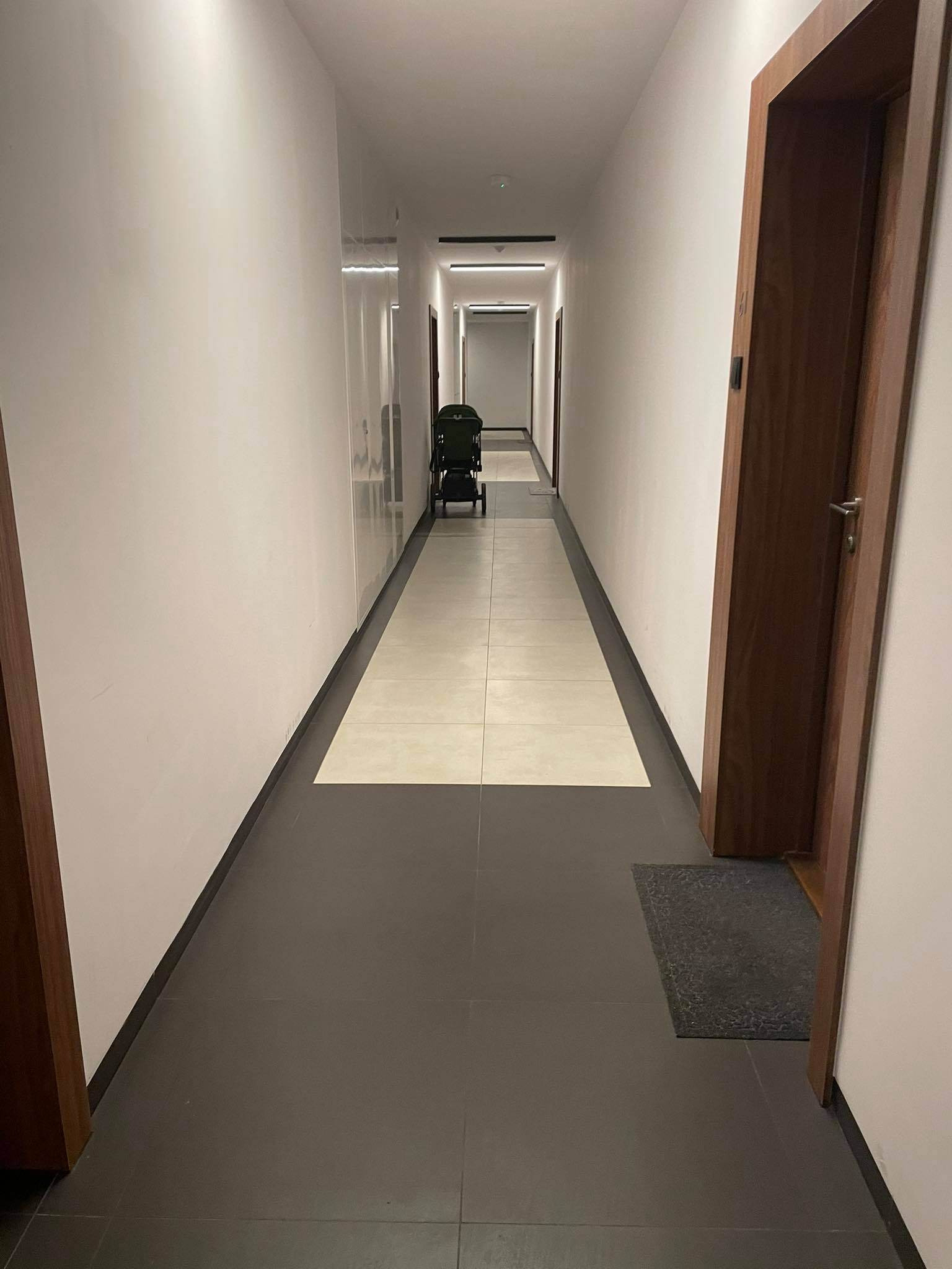 Utrzymanie czystości na klatkach