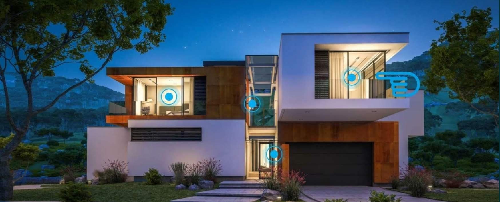 Nowoczesny dom z systemem inteligentnego domu, widoczne ikony interfejsu użytkownika na oknach, wskazujące na sterowanie oświetleniem i klimatyzacją, otoczony zielenią i oświetlony nocnym światłem.