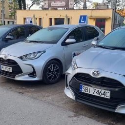 posiadamy 7 samochodów toyota Yaris 
