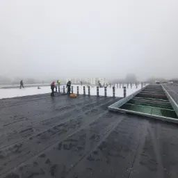 Ocieplenie izolacją PUR hali oraz pokrycie go PAPA samoprzylepną następnie drugą warstwą termozgrzewalną