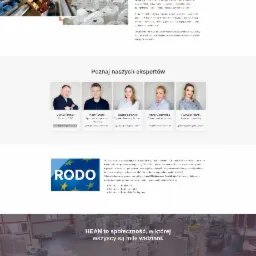 Fragment strony internetowej firmy Hean Opakowania, prezentujący ofertę, klientów i galerię opakowań produktów spożywczych.