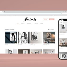 KOALAS.DIGITAL SPÓŁKA Z OGRANICZONĄ ODPOWIEDZIALNOŚCIĄ - Prezentacja responsywnej strony internetowej na laptopie i smartfonie. Widok sklepu online z grafikami portretowymi w czarno-białej tonacji. Minimalistyczny design.