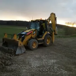 Świadczymy usługi koparko ładowarką