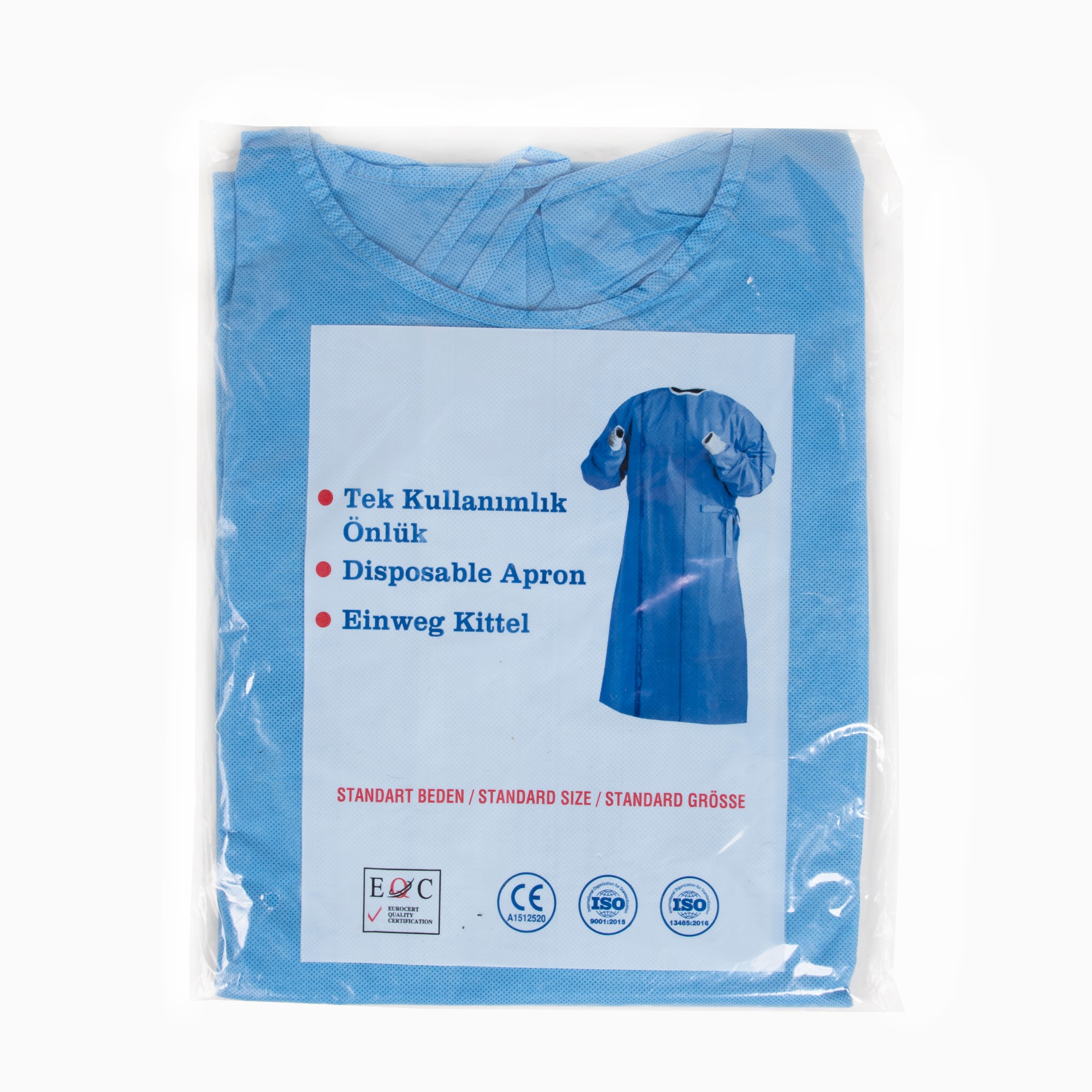 Niebieski jednorazowy fartuch ochronny zapakowany w przezroczystą folię, z nadrukowanymi informacjami o produkcie i certyfikatach jakości.
