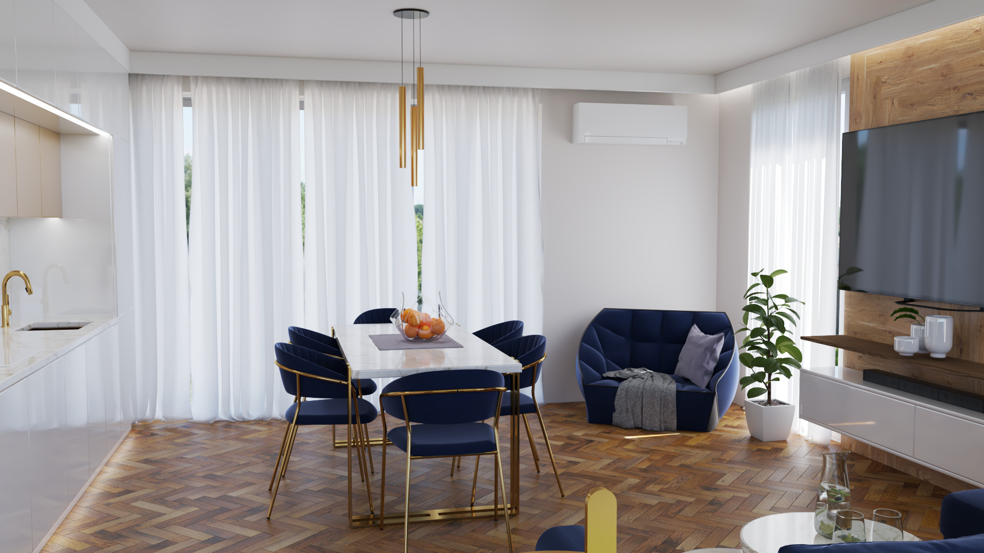 Wnętrze mieszkania z parkietem w jodełkę, marmurowym stołem otoczonym granatowymi krzesłami na złotych nogach, granatowym fotelem z poduszką, telewizorem na drewnianej ścianie i białymi zasłonami.