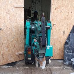 Tylko 75 cm szerokości co pozwala na dojechanie praktycznie wszędzie.