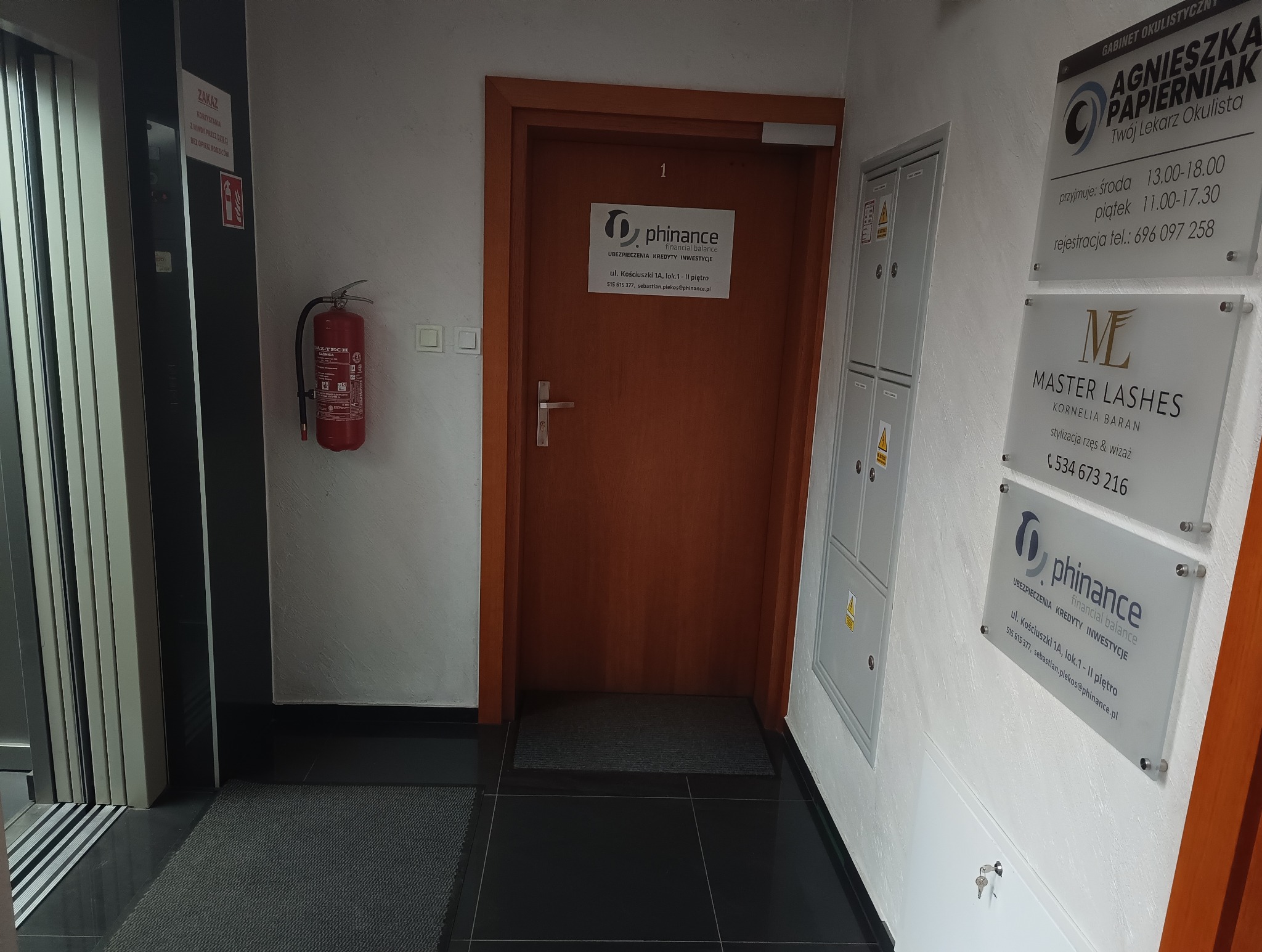 Wejście wewnątrz 2 piętro