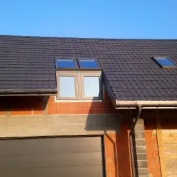 Pokrycia i okna kolankowe