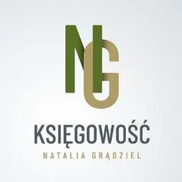 Logo firmy księgowej: zielone litery NG nad napisem 'KSIĘGOWOŚĆ Natalia Grądziel' w kolorze beżowym, na jasnoszarym tle.