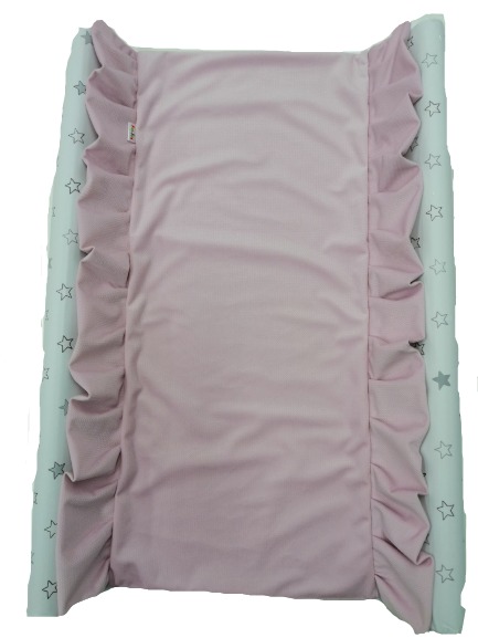 Różowy przewijak niemowlęcy z falbanką i bokami w gwiazdki, widok z góry.