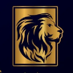 Stylizowana grafika przedstawiająca głowę lwa w kolorze granatowym, umieszczoną w złotej ramce na ciemnogranatowym tle. Grafika może symbolizować siłę i ochronę prawną.