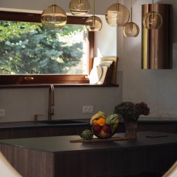 Dom pod Toruniem - kuchnia z jadalnią