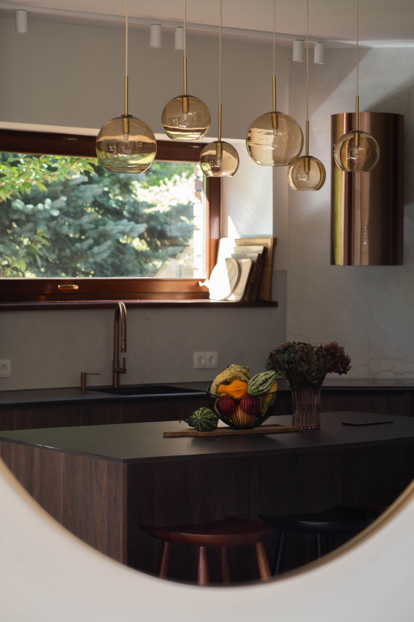 Dom pod Toruniem - kuchnia z jadalnią