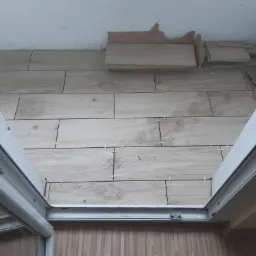 ułożenie gresu na balkonie na zabobrzu