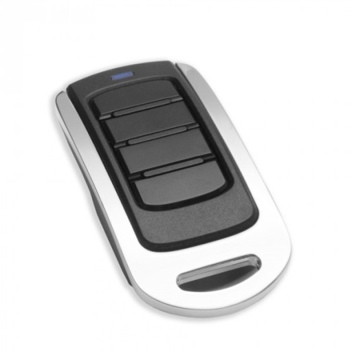 Pilot zdalnego sterowania do bramy garażowej z Żywca, z trzema przyciskami i chromowaną obudową, na białym tle.