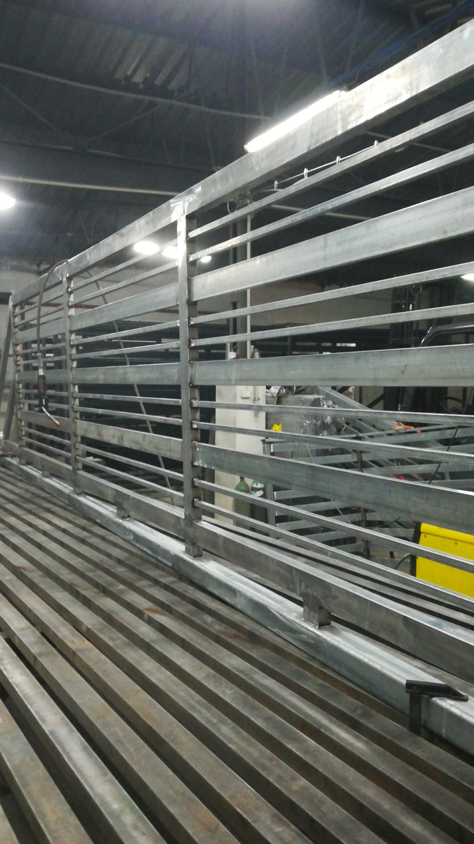 Bramy przesowna na indywidualne zamówienia.