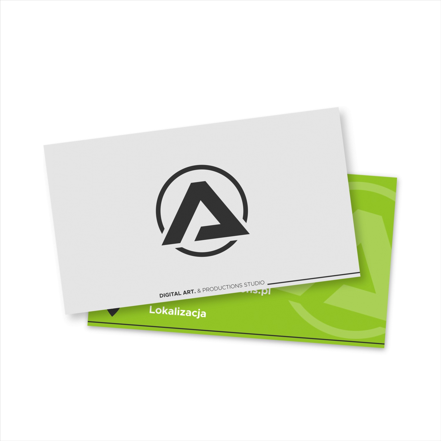 Dwie wizytówki ułożone jedna na drugiej, górna biała z czarnym logo i napisem 'DIGITAL ART. & PRODUCTIONS STUDIO', dolna zielona z napisem 'Lokalizacja'.