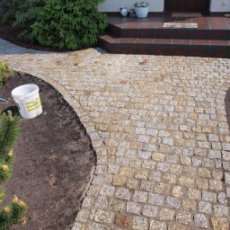 PACZO-SERVICE PAWEŁ PASZKOWSKI - ścieżka z kostki granitowej 8/11 .podejscie do domu