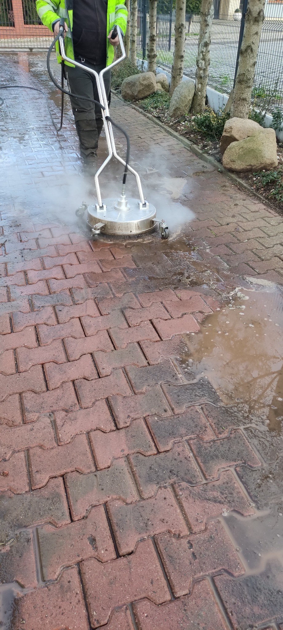 czyszczenie kostki brukowej