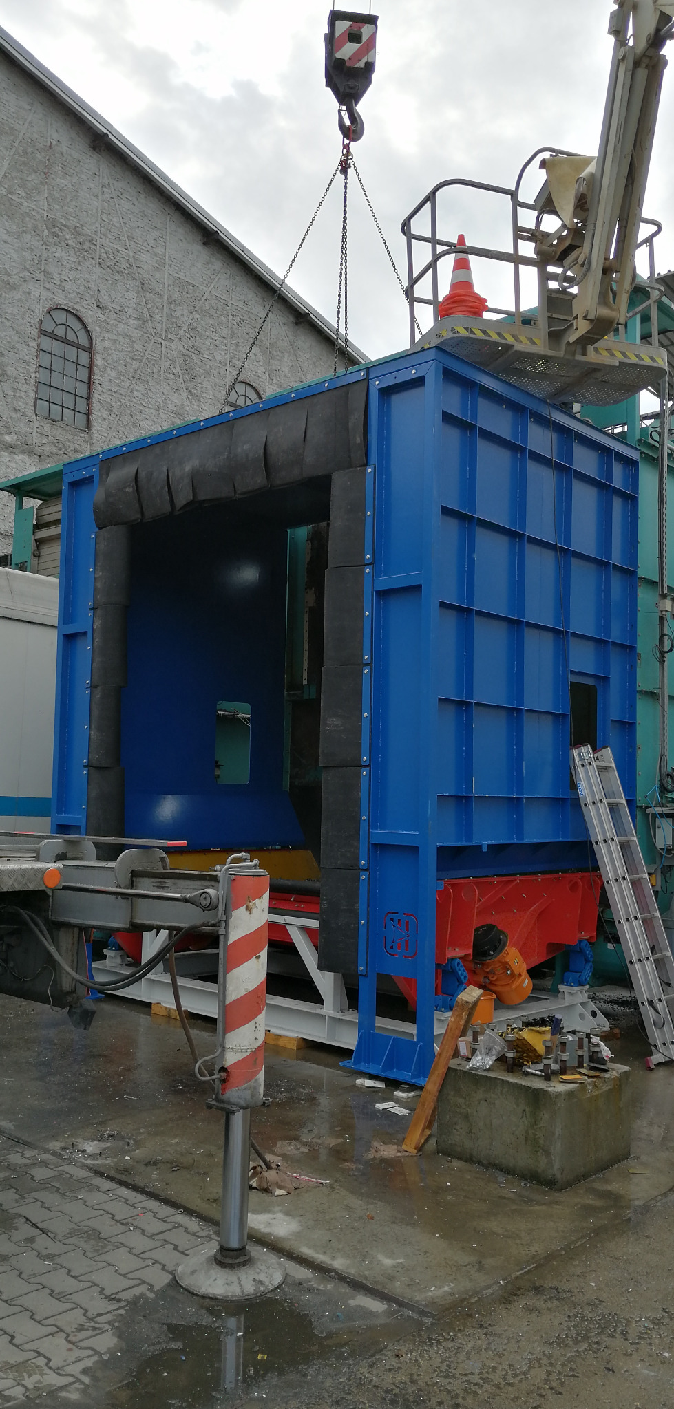 Instalacja rozładunku naczep z RDF Q=10 T/h