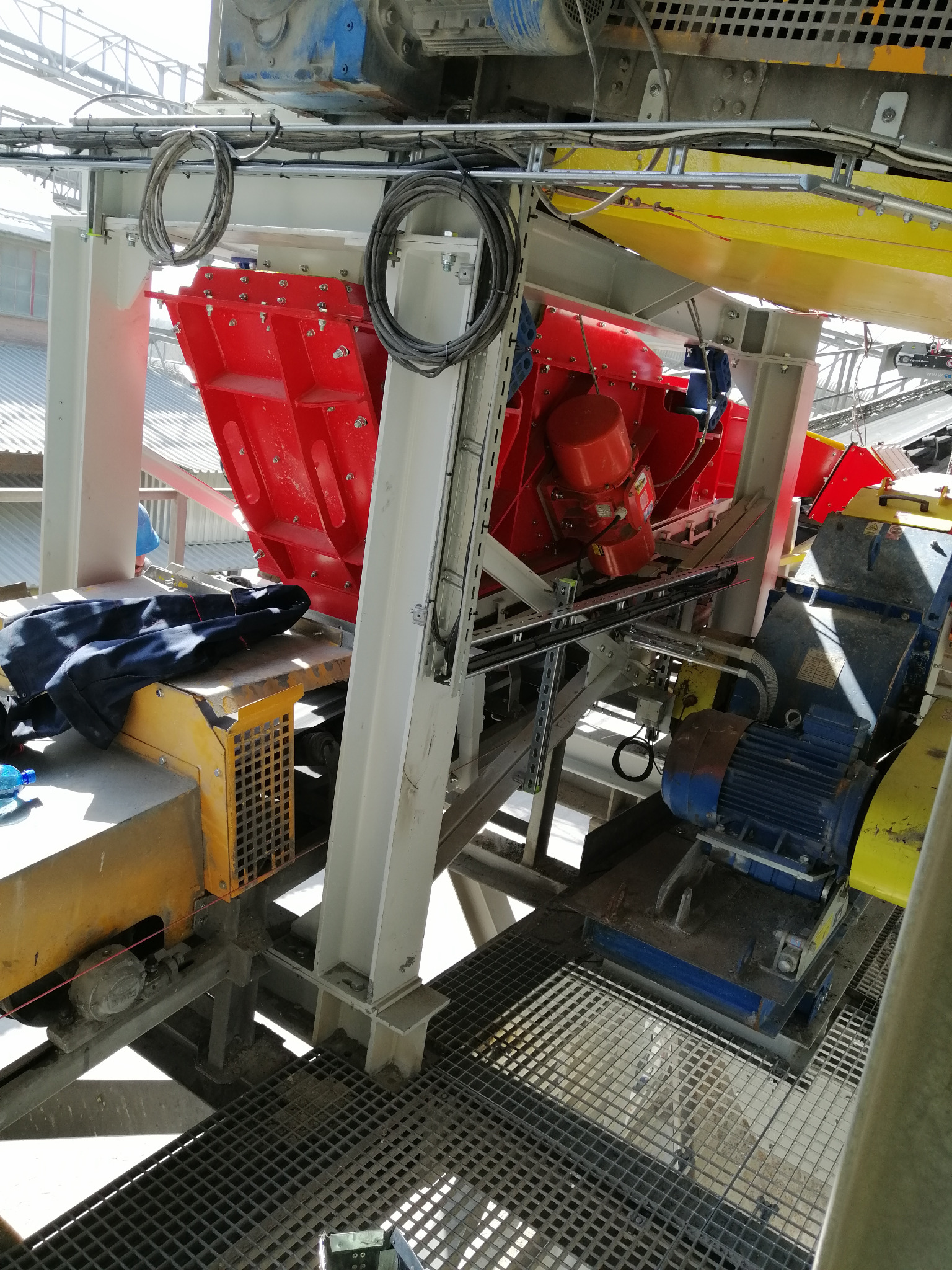 Instalacja przesiewania i kruszenia żużla Q=60T/h