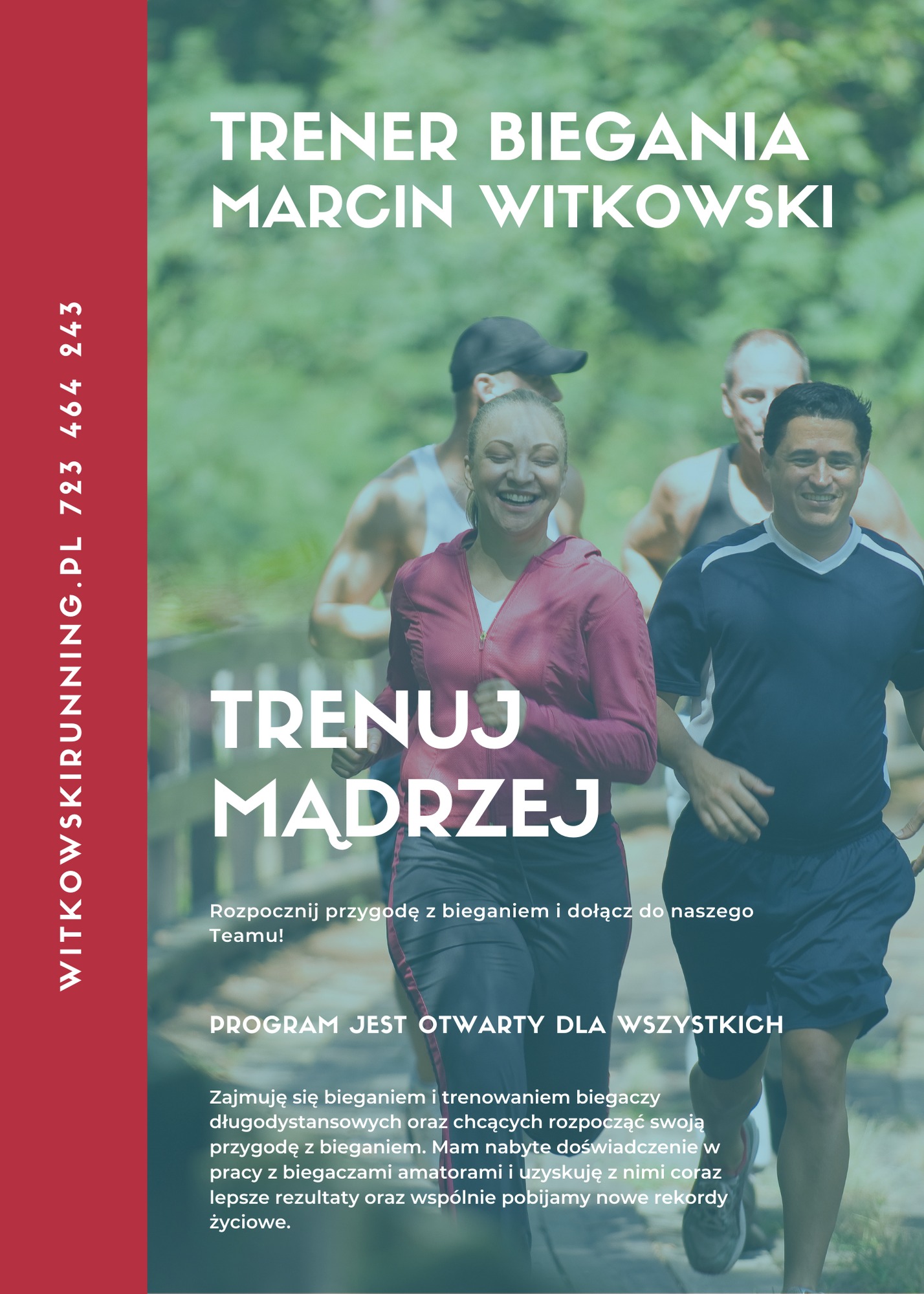 Grupa uśmiechniętych biegaczy podczas treningu na świeżym powietrzu; w tle zieleń drzew, w pierwszym planie kobieta w różowej bluzie i mężczyzna w granatowej koszulce.