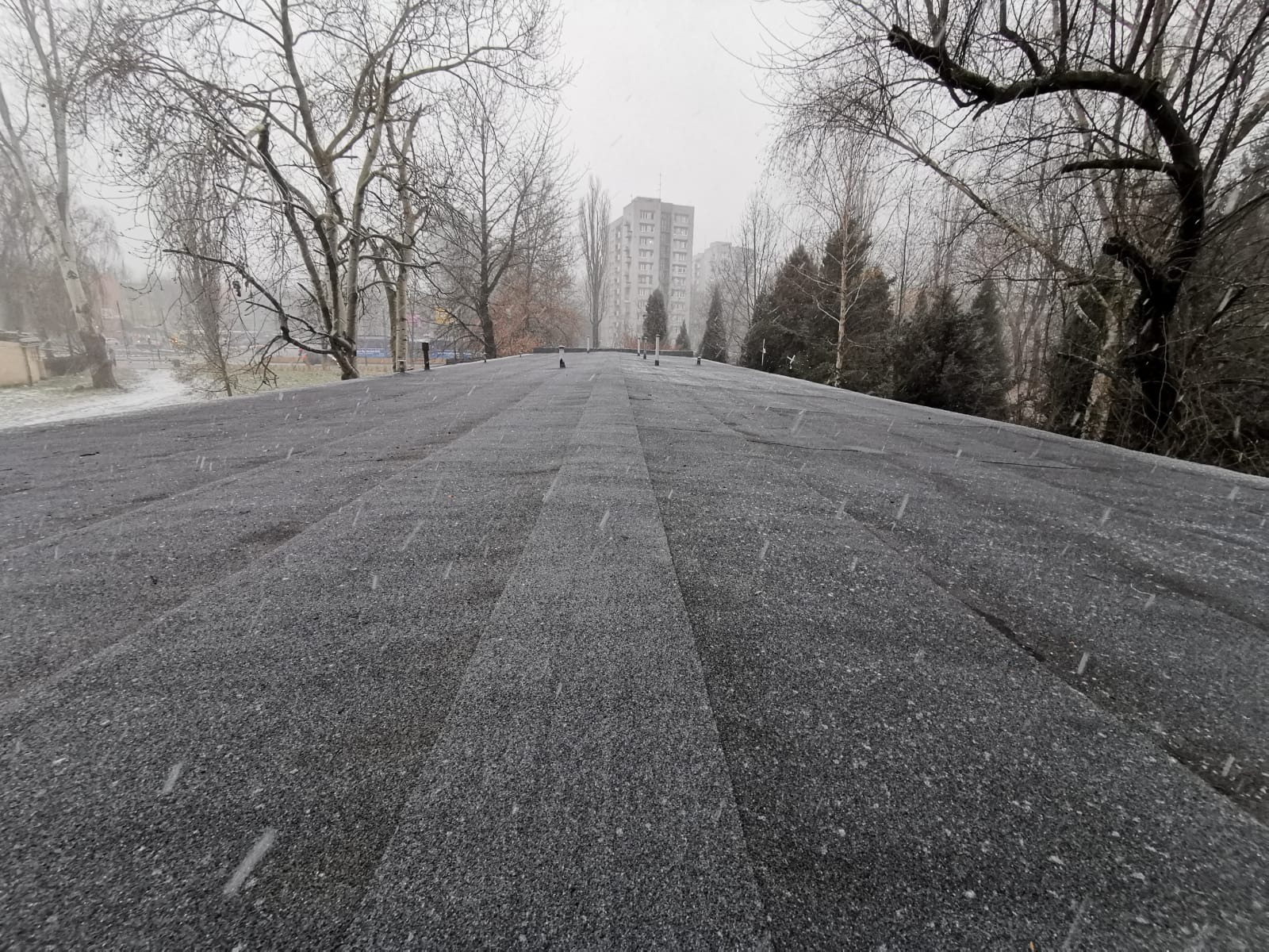 Tysiąc metrów dachu z nową papą - Kraków