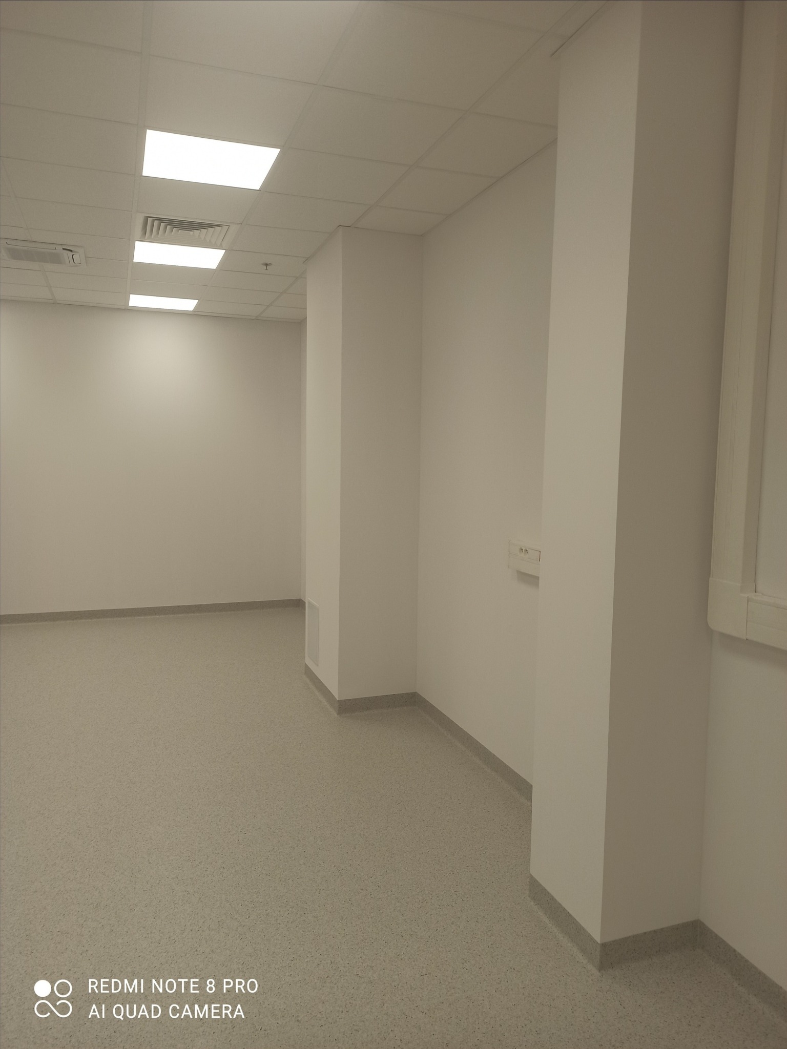 Sufit Owa, montaż płyt GK, szpachlowanie, malowanie