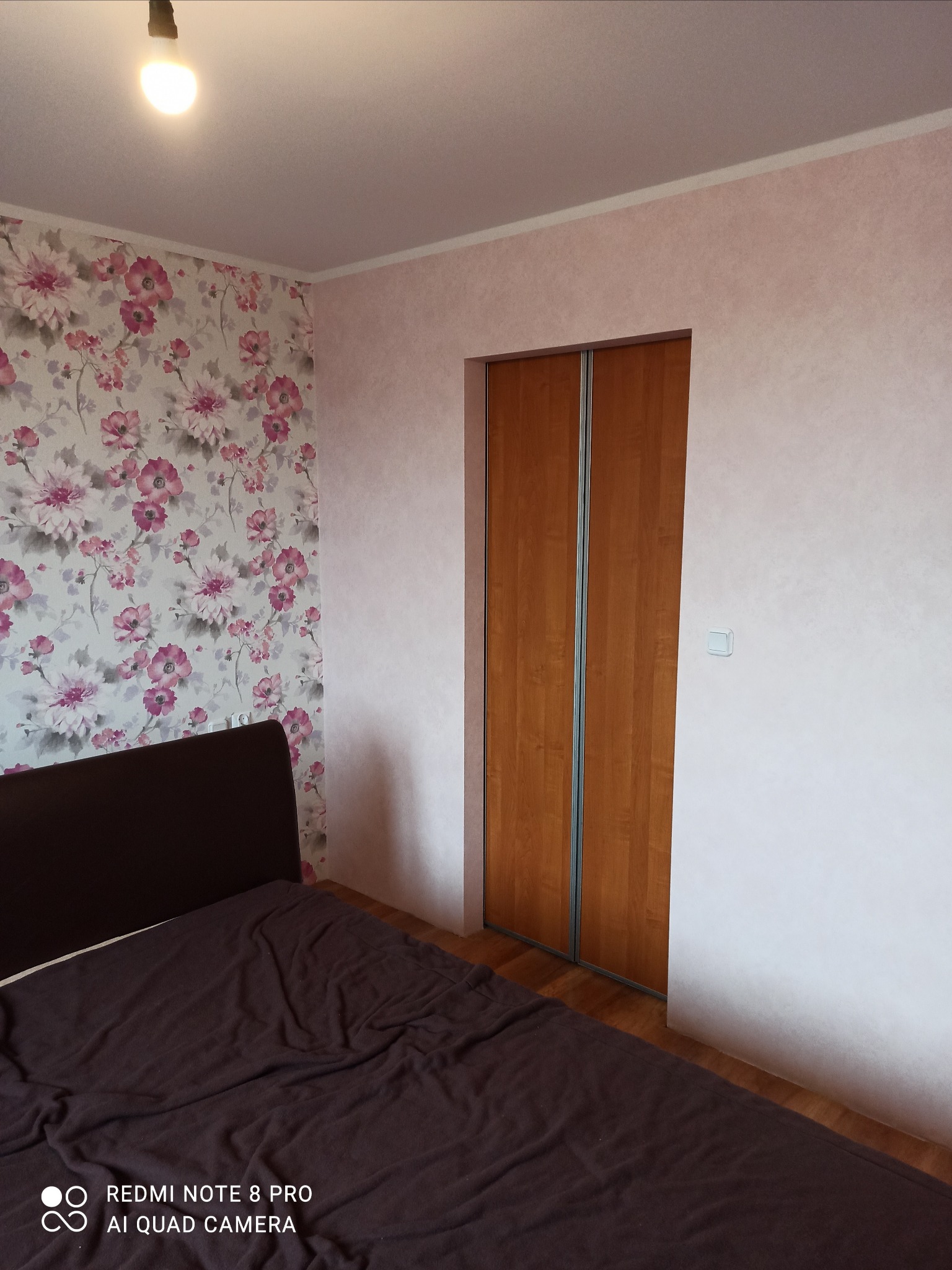 Tapetowanie, malowanie sufitu