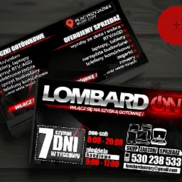 Stos wizytówek lombardu z informacjami o ofercie pożyczek gotówkowych, sprzedaży złota i srebra, sprzętu RTV/AGD, elektronarzędzi, sprzętu budowlanego i telefonów komórkowych, z adresem i numerem...