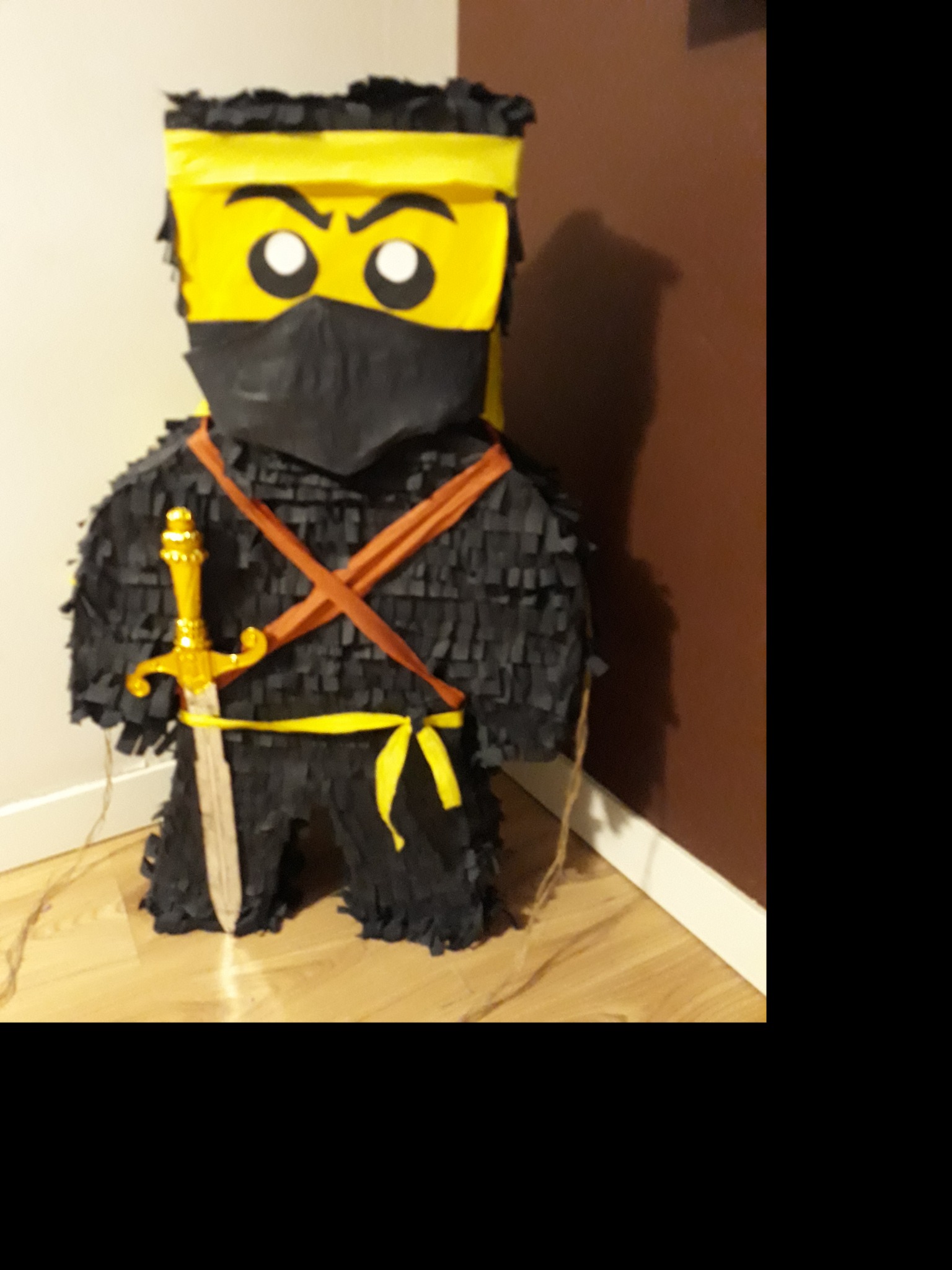 Piniaty różne wzory i rozmiary.