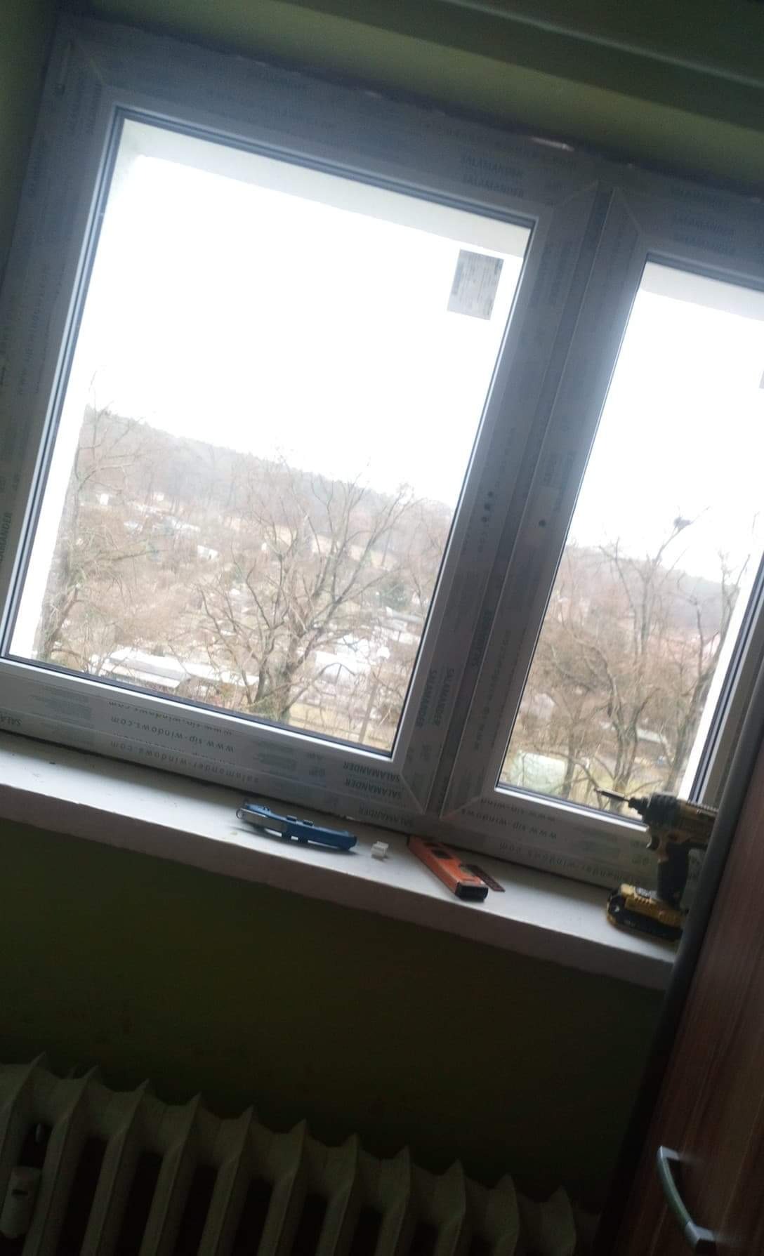 Montaż stolarki okiennej.