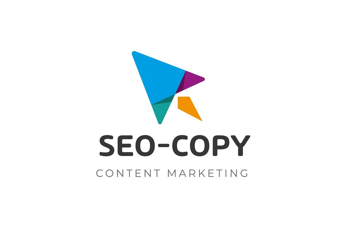 Kolorowe logo w kształcie kursora myszy z napisem SEO-COPY Content Marketing na białym tle.