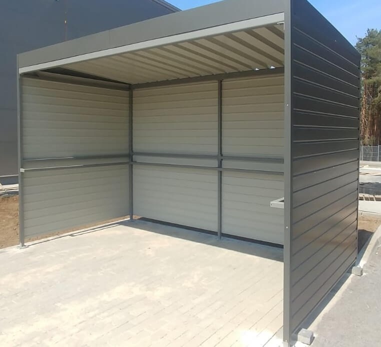 Otwarta wiata na kontenery na śmieci lub na rowery