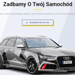 Szary samochód kombi z czarno-białym kamuflażem na jasnym tle, prezentowany w celach reklamowych serwisu samochodowego.