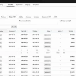 Ekran panelu administracyjnego aplikacji z listą faktur VAT, datami, statusami i opcjami zarządzania, w tym podgląd, pobieranie, duplikowanie, edycja i wysyłka e-mailem.