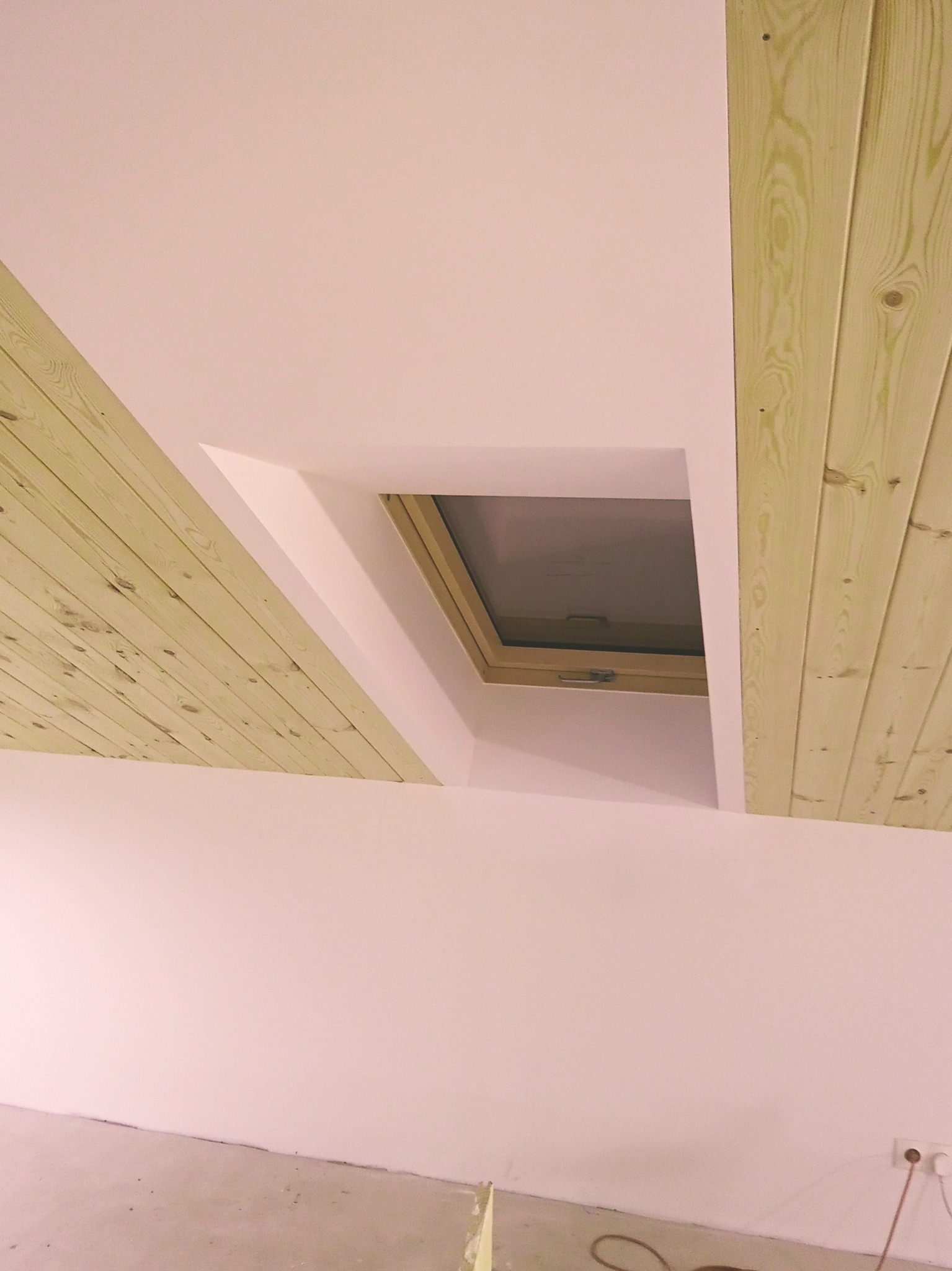 Poddasze w budowie. Okna w zabudowie gk, reszta deseczka.