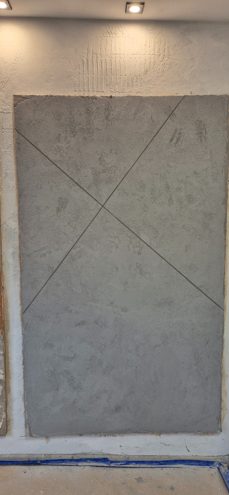 Tynk dekoracyjny - imitacja betonu architektonicznego.