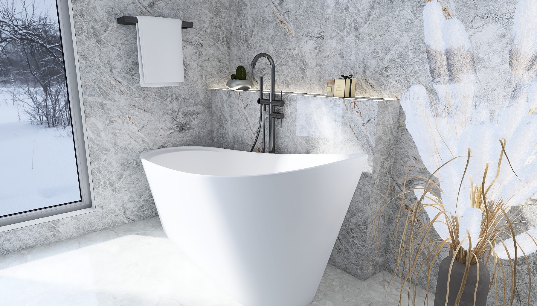 Wolnostojąca biała wanna na tle marmurowej ściany, z widokiem na zimowy krajobraz za oknem, minimalistyczna armatura i dekoracje.