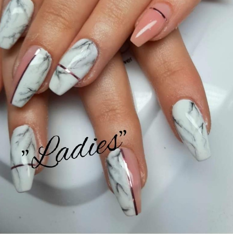 Przedluzanie paznokci