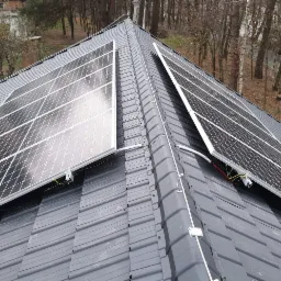 Instalacja fotowoltaiczne w układzie wschód-zachód o mocy 5kW.