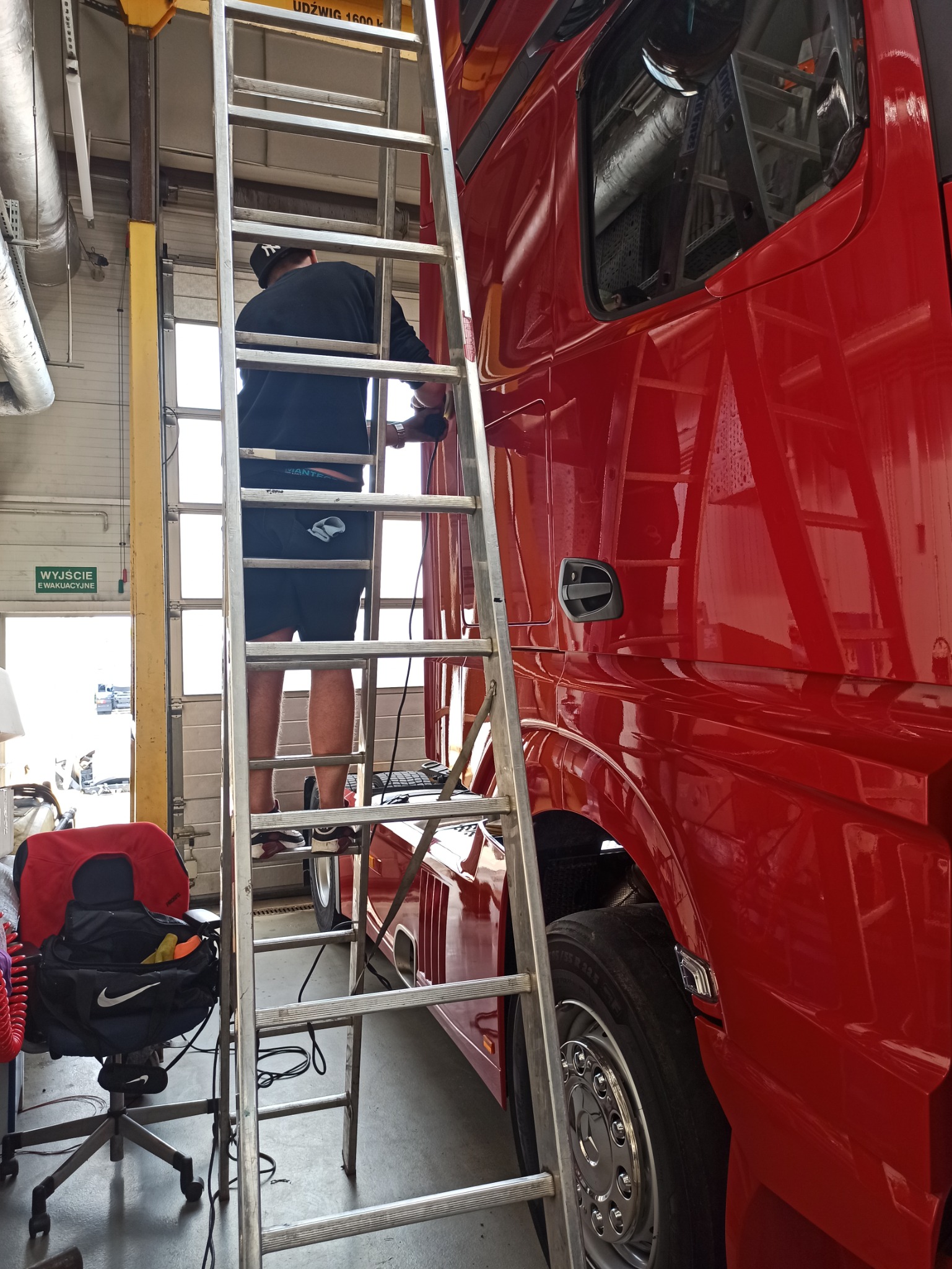 Polerowanie Ciężarówki