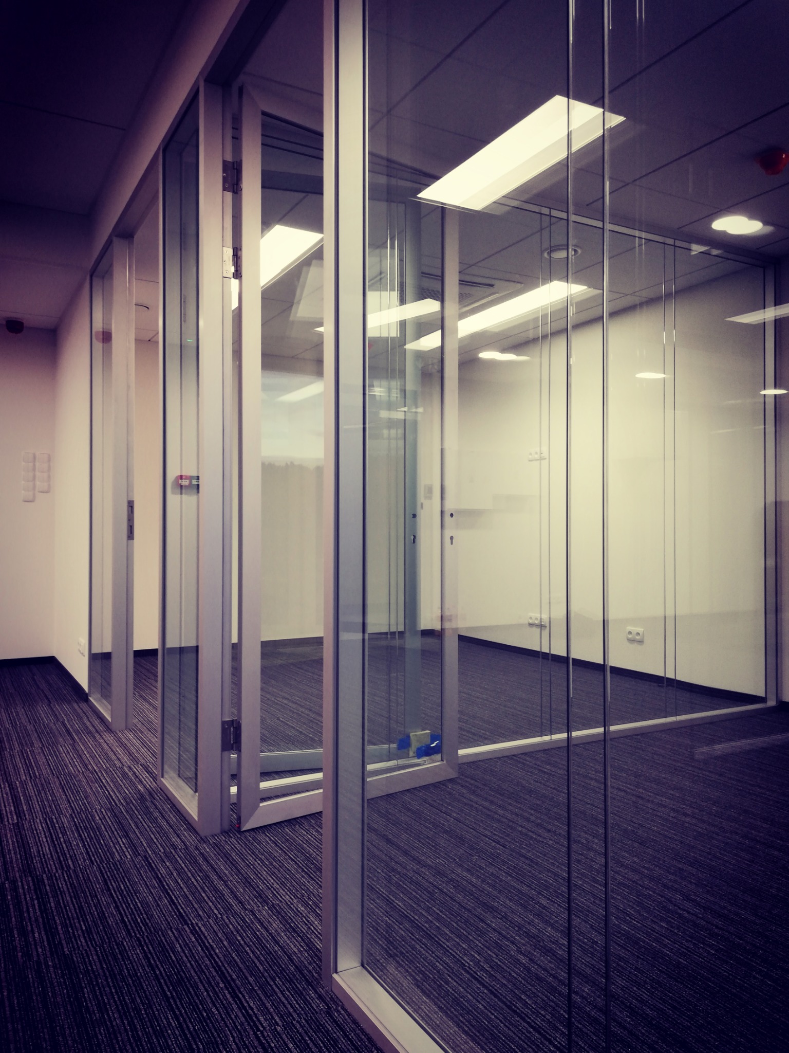 Ścianka biurowa o podwyższonej akustyce