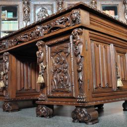 Piękny, Bogato rzeźbiony, figuralny ogromny Neorenesansowy komplet mebli gabinetowych z XVIII/XIXw