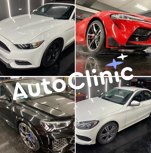 Kolaż czterech luksusowych samochodów różnych marek w myjni, po umyciu, z widocznym logo 'Auto Clinic' nałożonym na kompozycję.