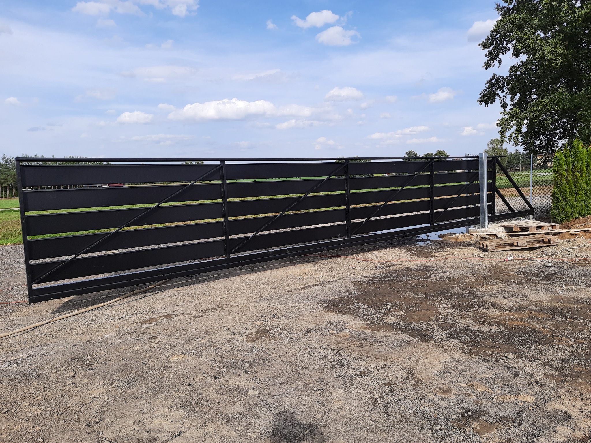 brama przesuwna o dł. 10m (światła)