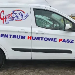 wyklejanie samochodów i witryn