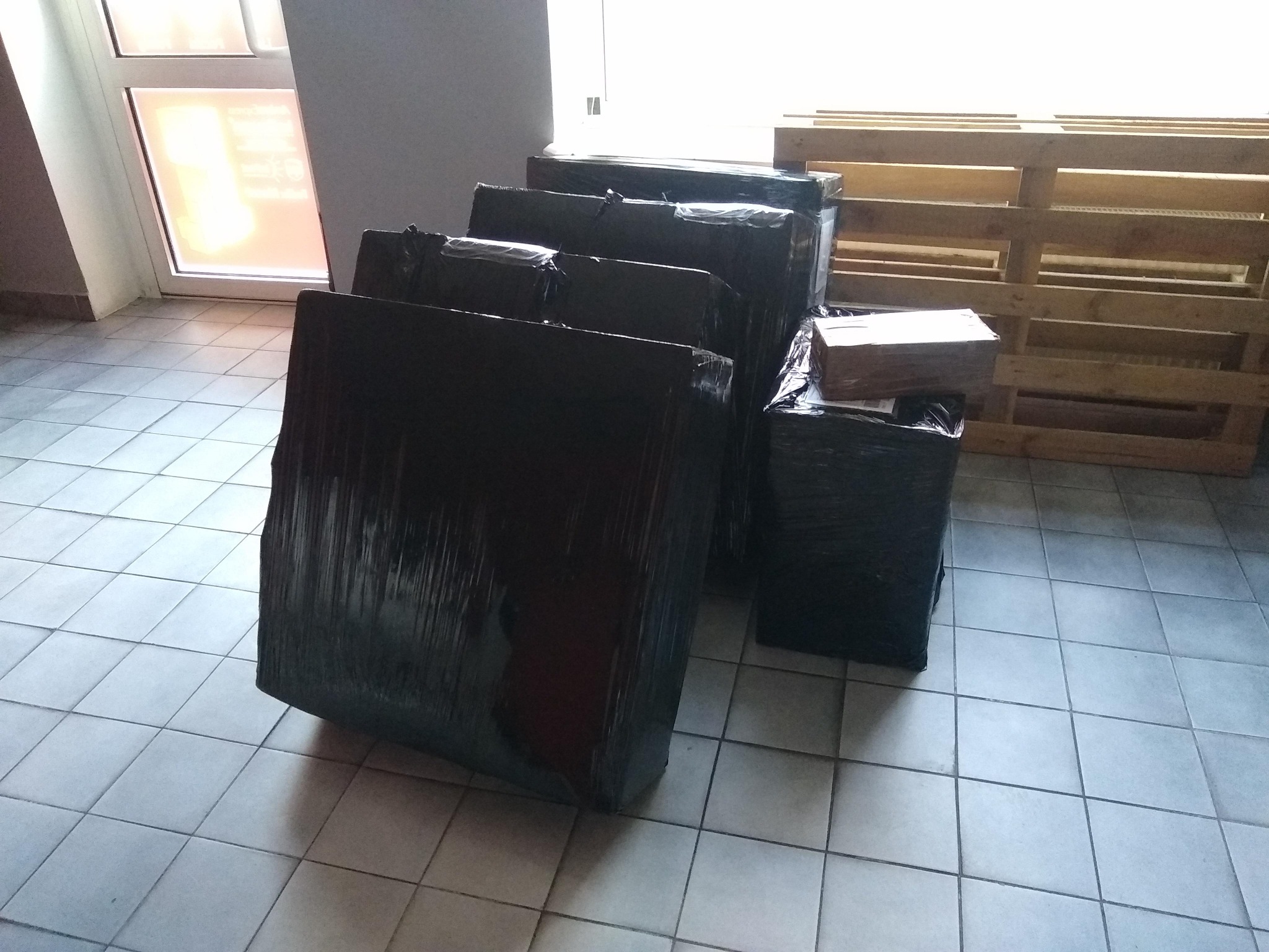 Komplet kół... żaden problem zapakujemy i wyślemy.