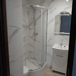 łazienka w Starej Łubiance. Wykonaliśmy 9 takich łazienek