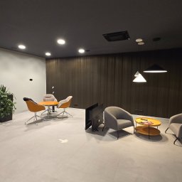 Fit-Out - Generalny remont Salonu samochodowego BMW Bońkowscy w Gorzowie Wielkopolskim.